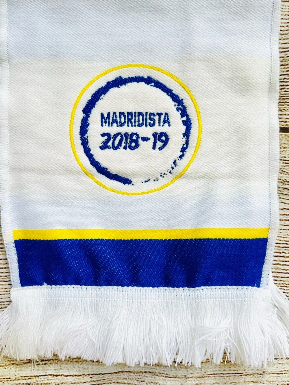 NEW Real Madrid 2018-19 Madridista Hala Madrid White Blue Woven Scarf